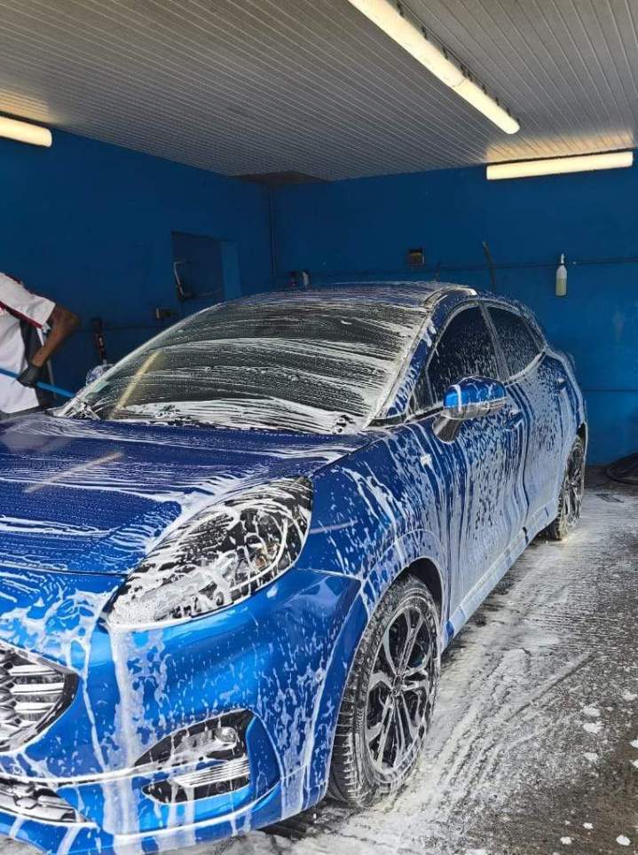 Lavage auto extérieur Le Lamentin